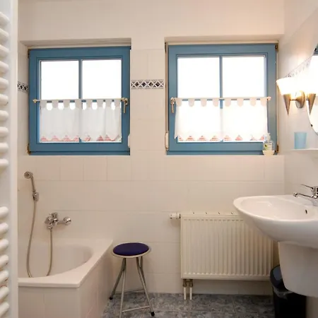 Freesenbruch Doppelhaushaelfte 11 - Windfluechter Zingst