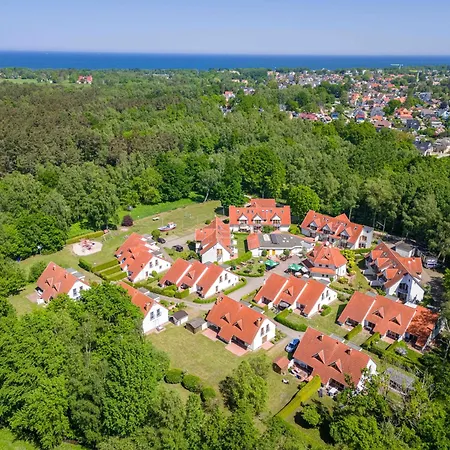 Freesenbruch Doppelhaushaelfte 11 - Windfluechter Holiday home Zingst