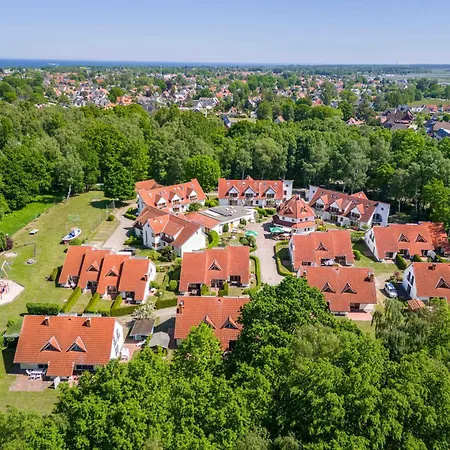 Freesenbruch Doppelhaushaelfte 11 - Windfluechter Holiday home Zingst